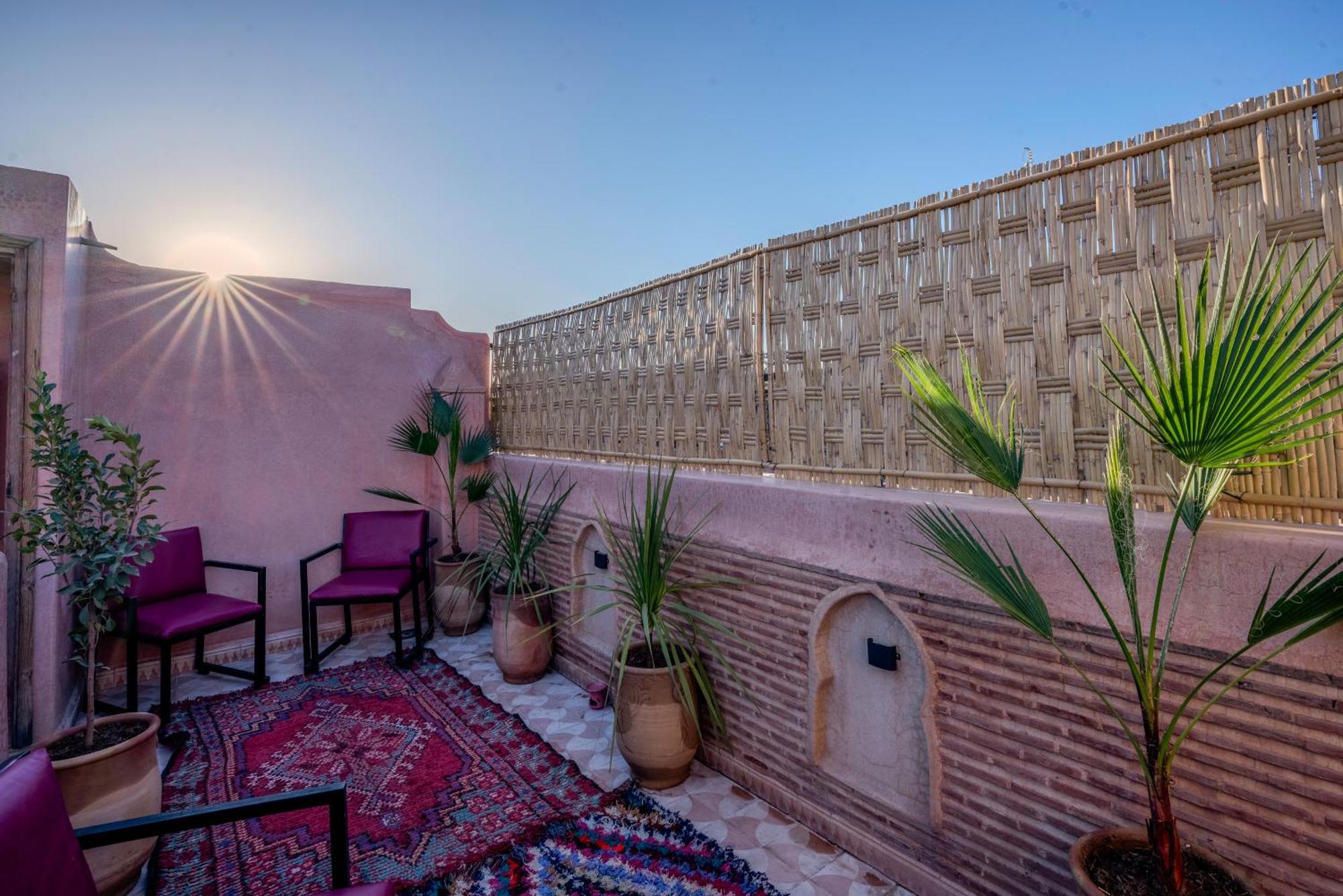 Riad Le Graff Pink Marrakesh Exterior photo