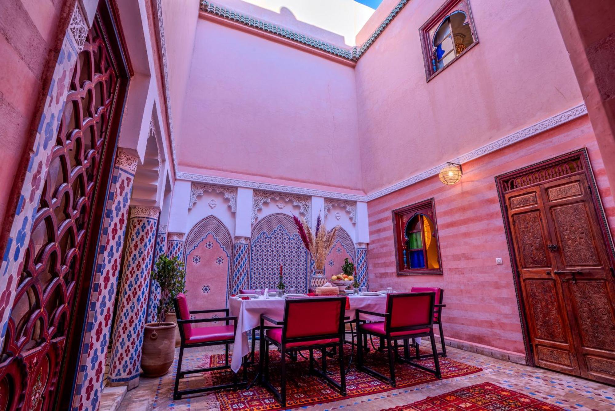 Riad Le Graff Pink Marrakesh Exterior photo